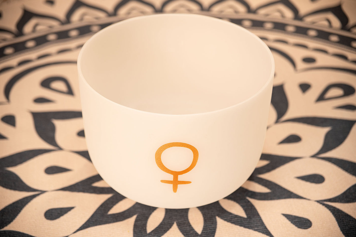 MEINL Sonic Energy Planetary Tuned Crystal Singing Bowl 12" - Venus/221.23 Hz detail view 5 at Luna Panther