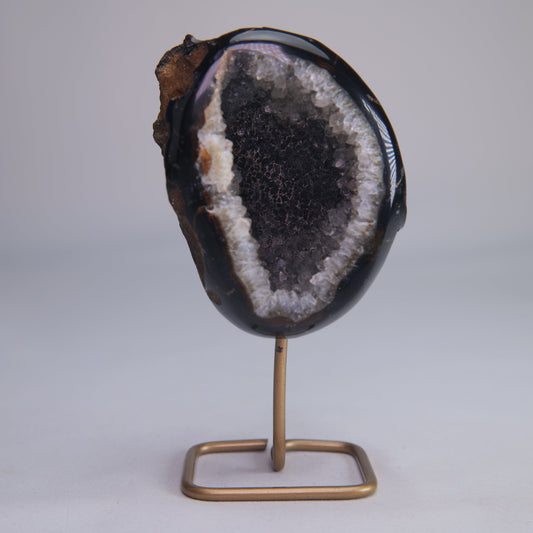 Agate Geode Druzy on Stand 237g - Luna Panther alternate view