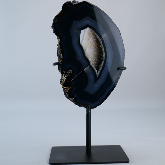 Agate Geode on Stand 825g (Brazil) - Luna Panther