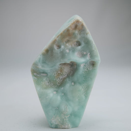Blue Aragonite Freeform 304g - Luna Panther