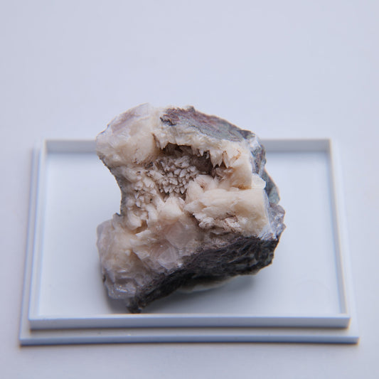 Calcite from Moons Hill Quarry, Stoke St Michael, UK - 26.6g - Luna Panther