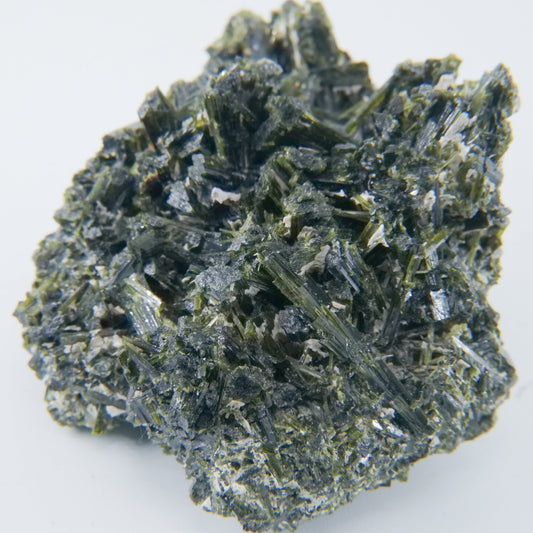 Epidote Specimen Grade A Pakistan 162g - Luna Panther alternate view