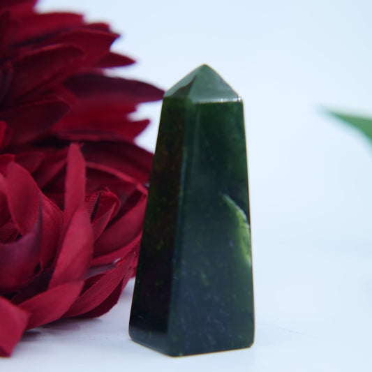 Green Transparent Serpentine Tower — 46g (Pakistan) - Luna Panther