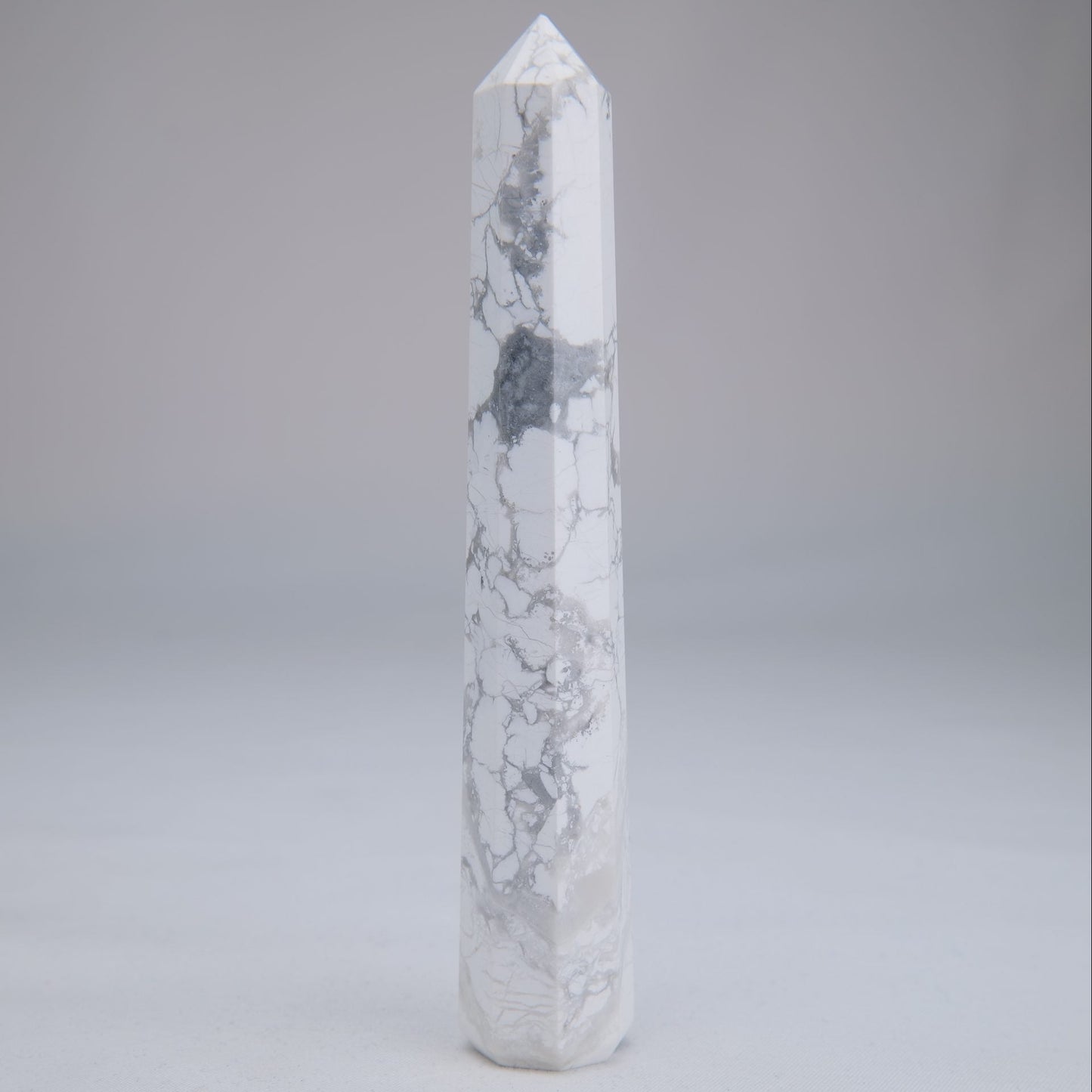 Howlite Point 120mm 79g - Luna Panther