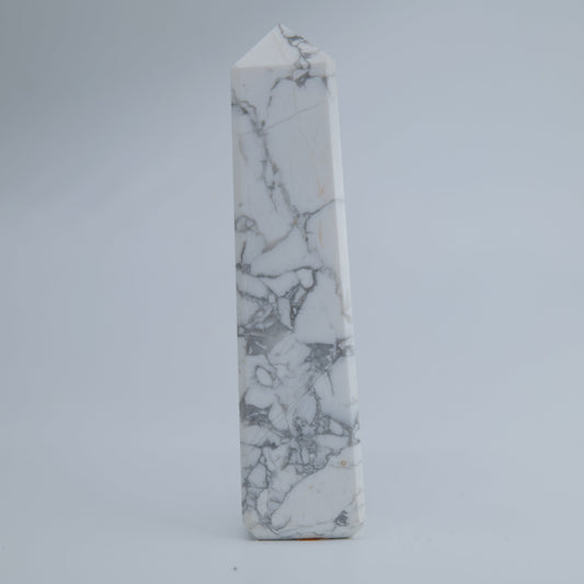 Howlite Tower 130g - Luna Panther alternate view
