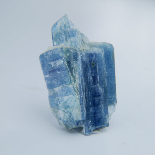 Kyanite Specimen — 19.00g (Pakistan) - Luna Panther alternate view