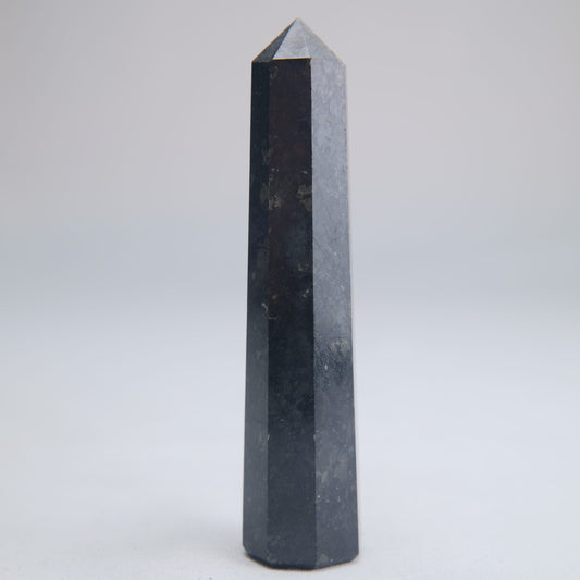 Larvikite Obelisk 68g 90mm - Luna Panther