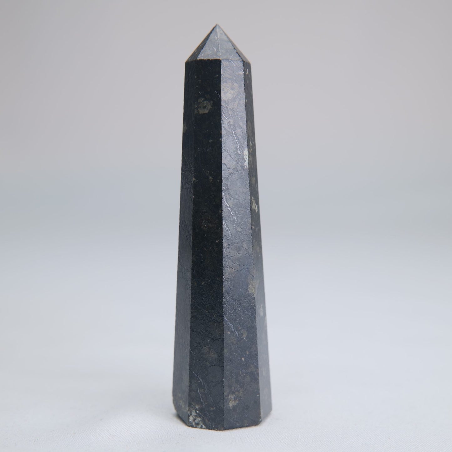 Larvikite Obelisk 69g 90mm - Luna Panther