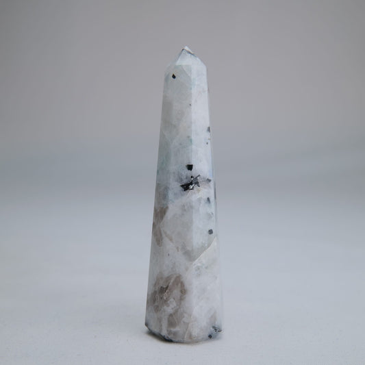 Rainbow Moonstone Obelisk 67g 90mm - Luna Panther