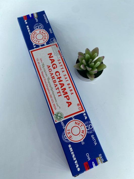Polished Sai Baba Nag Champa Agarbatti - Satya featuring natural patterning and unique variations - Luna Panther