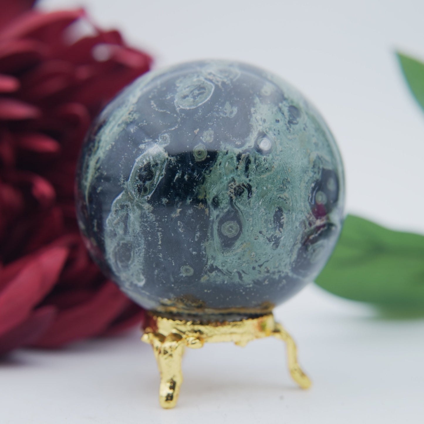 Stromatolite / Kambaba Jasper Sphere — 366g (65mm) - Luna Panther