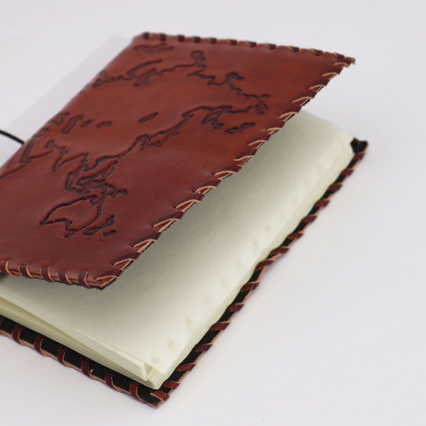 Travel Journal with wrap - Light Tan - 96 pages - 17x13cm - Luna Panther