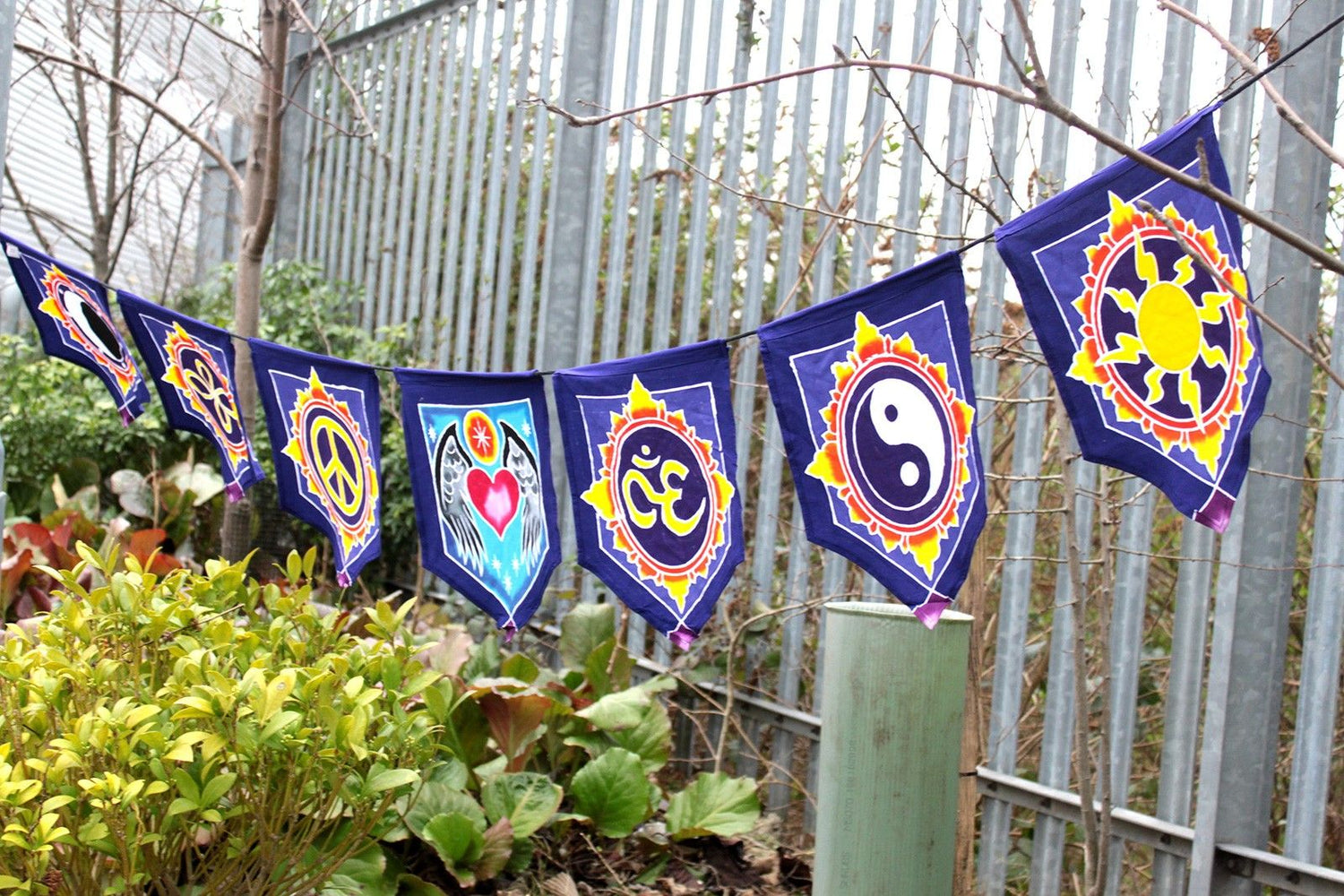 Throws, Bedspreads & Wall Hangings