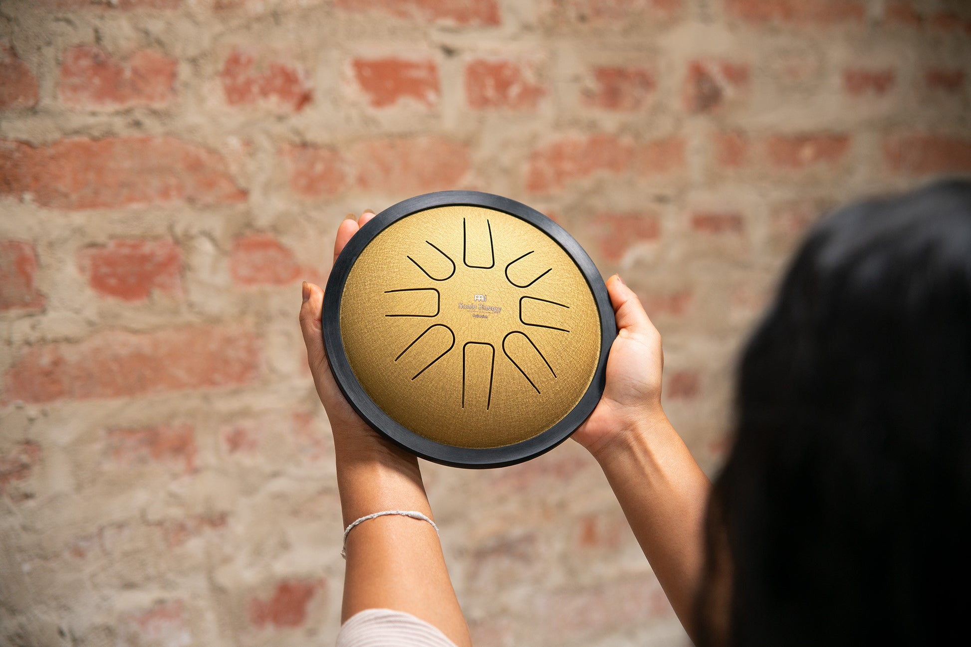 MEINL Sonic Energy Small Steel Tongue Drum 7" - C Minor/8 Notes/440 Hz - Gold detail view 4 at Luna Panther