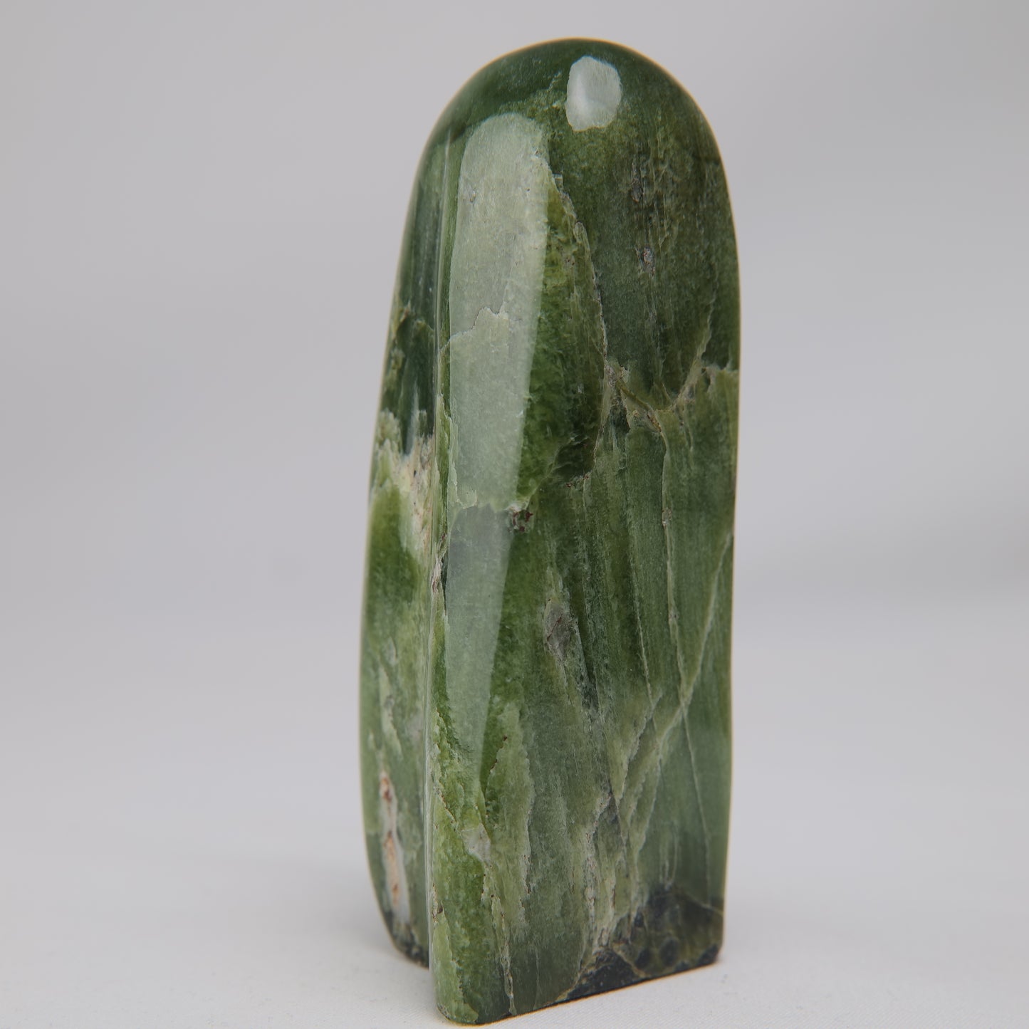 Tremolite Freeform, 225g, tremolite freeform 225g back view