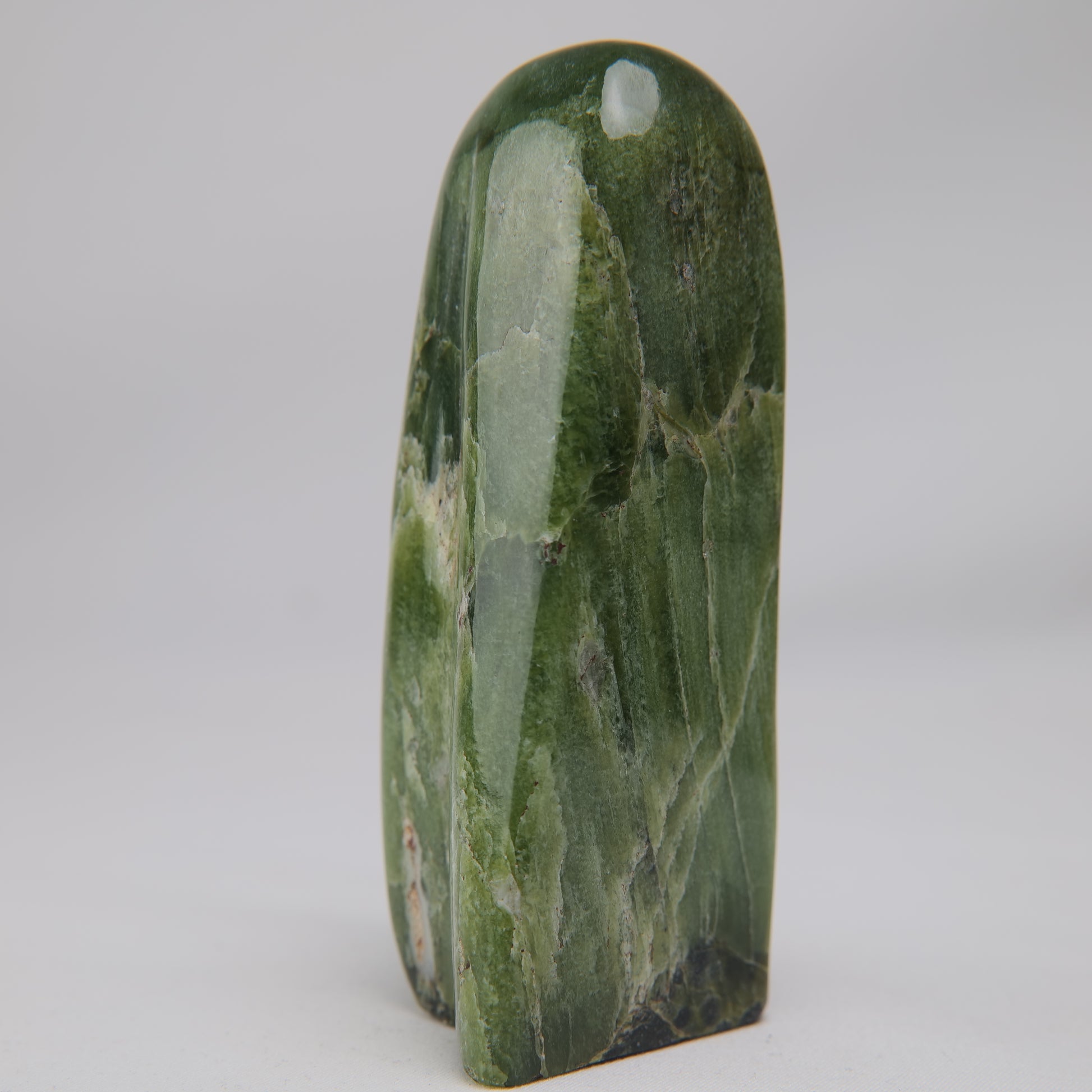 Tremolite Freeform, 225g, tremolite freeform 225g back view
