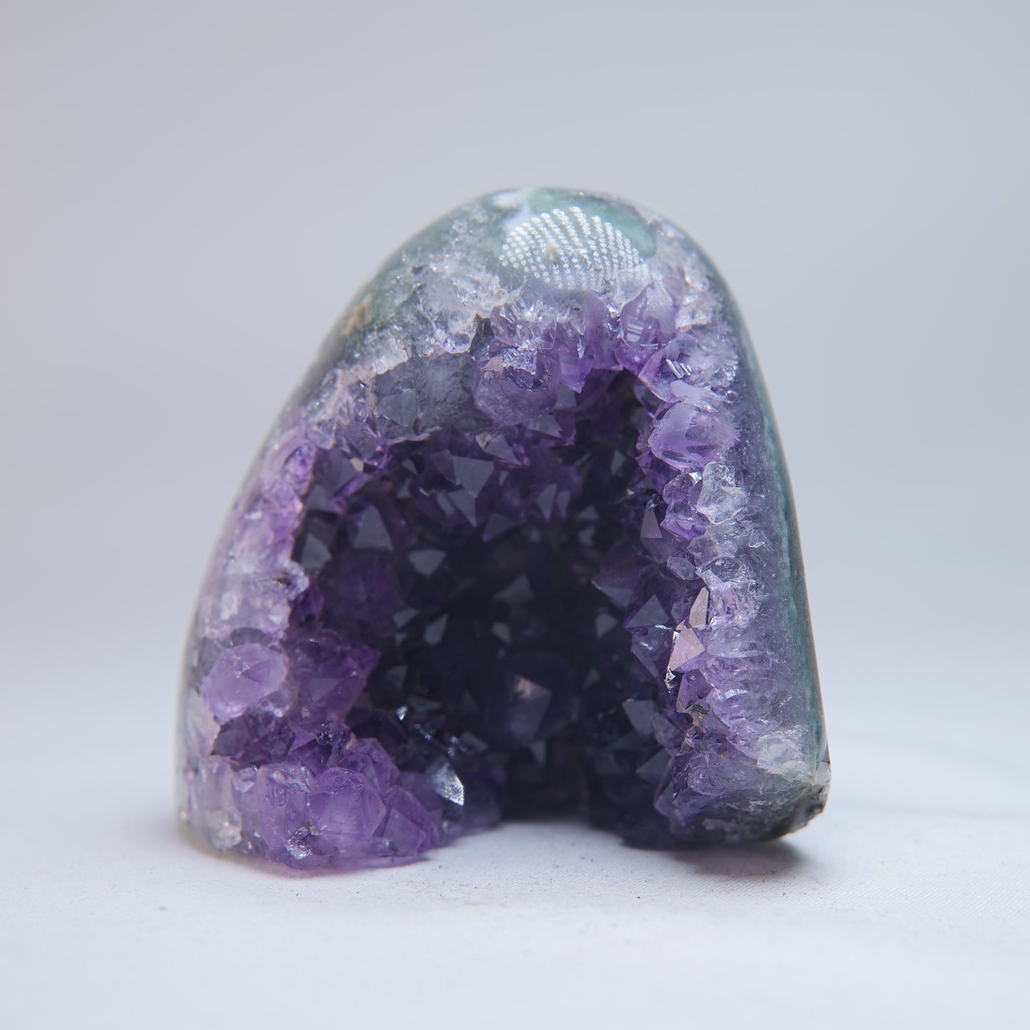 Uruguay Amethyst Druzy Freeform 210g – angled front view