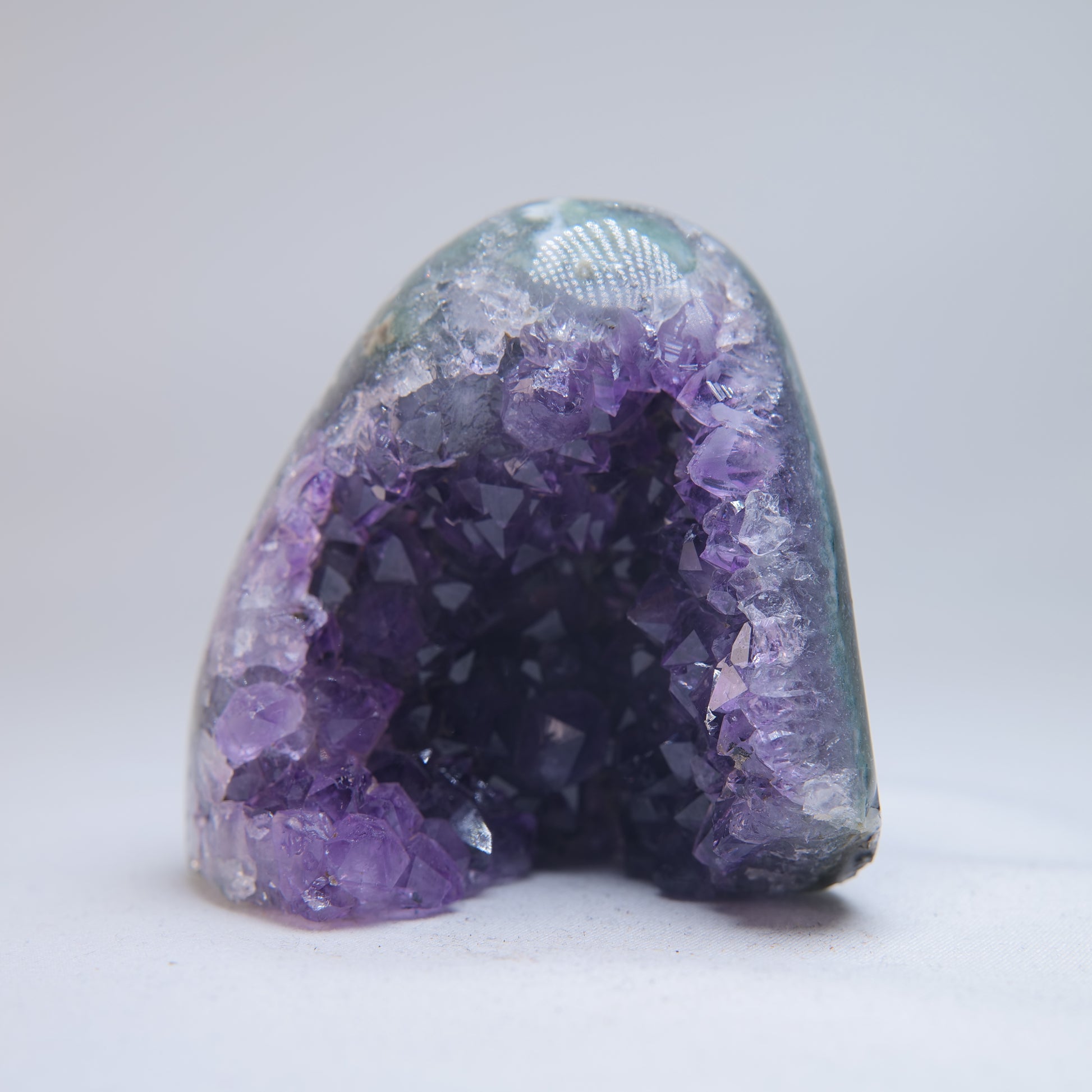 Uruguay Amethyst Druzy Freeform 210g – angled front view