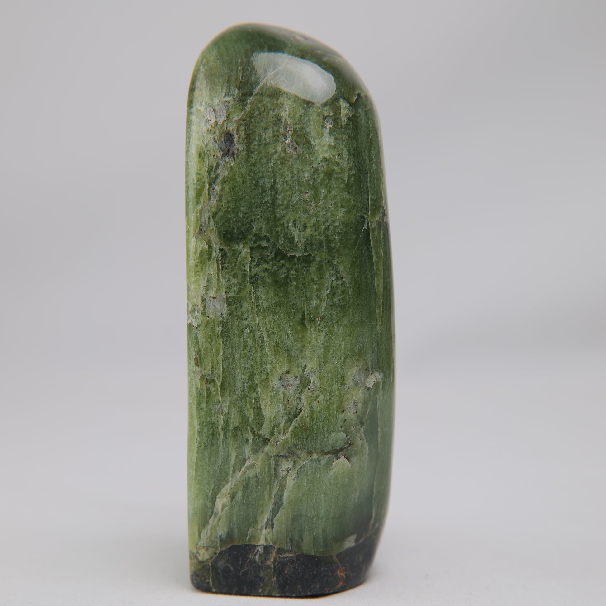 Tremolite Freeform, 225g, tremolite freeform 225g reverse side view