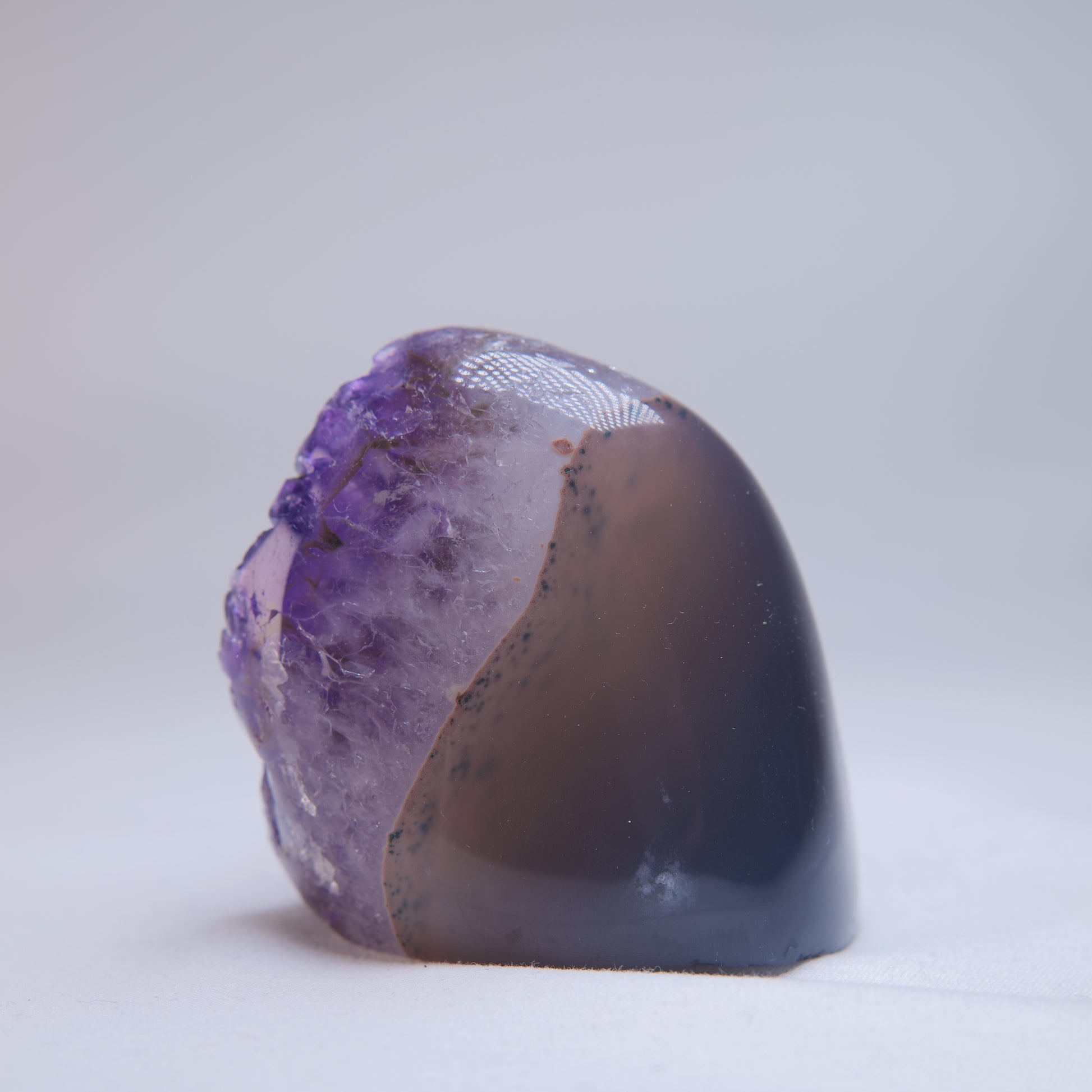 Uruguay Amethyst druzy freeform 118g – rear three-quarter view