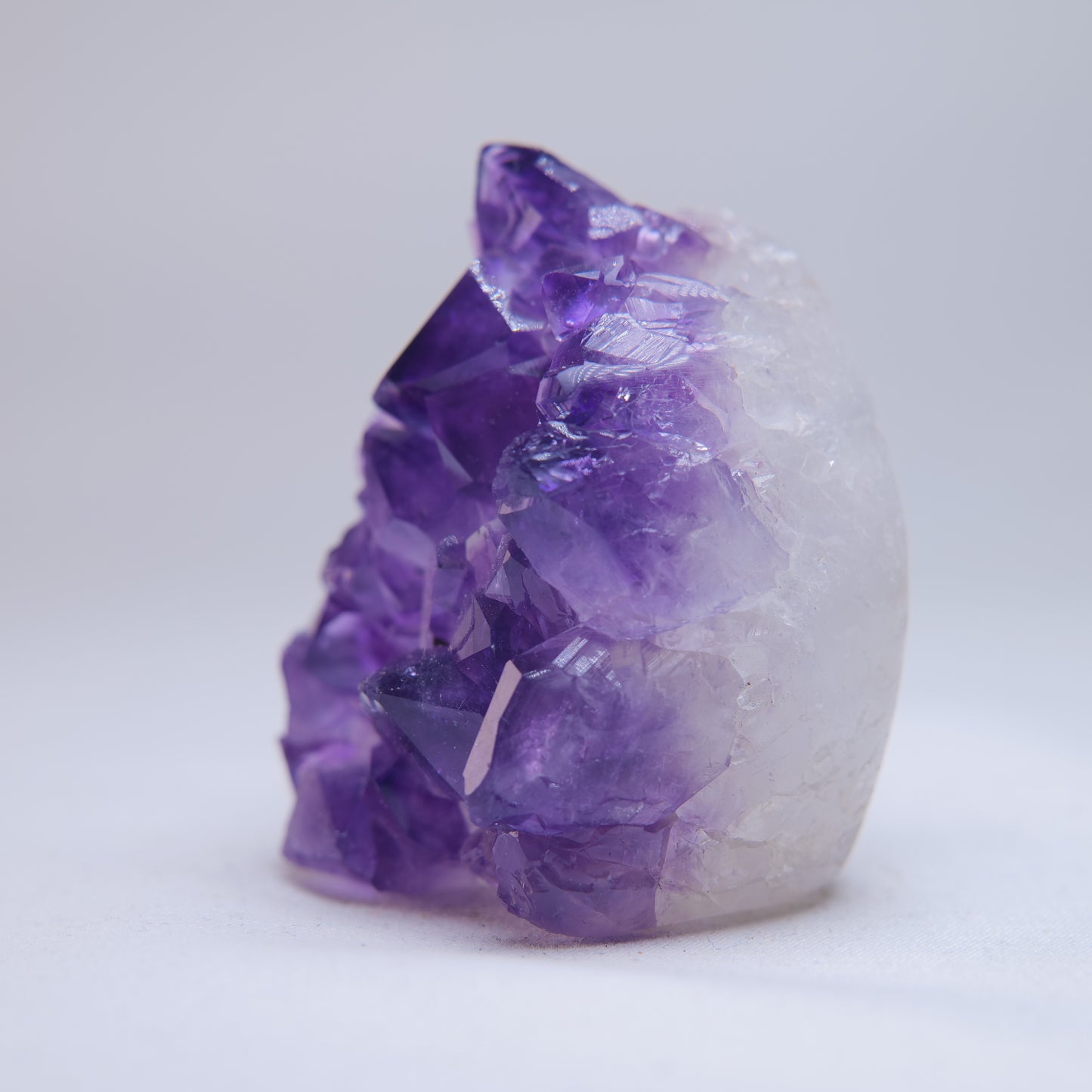 Uruguay Amethyst druzy freeform 187g – left side view
