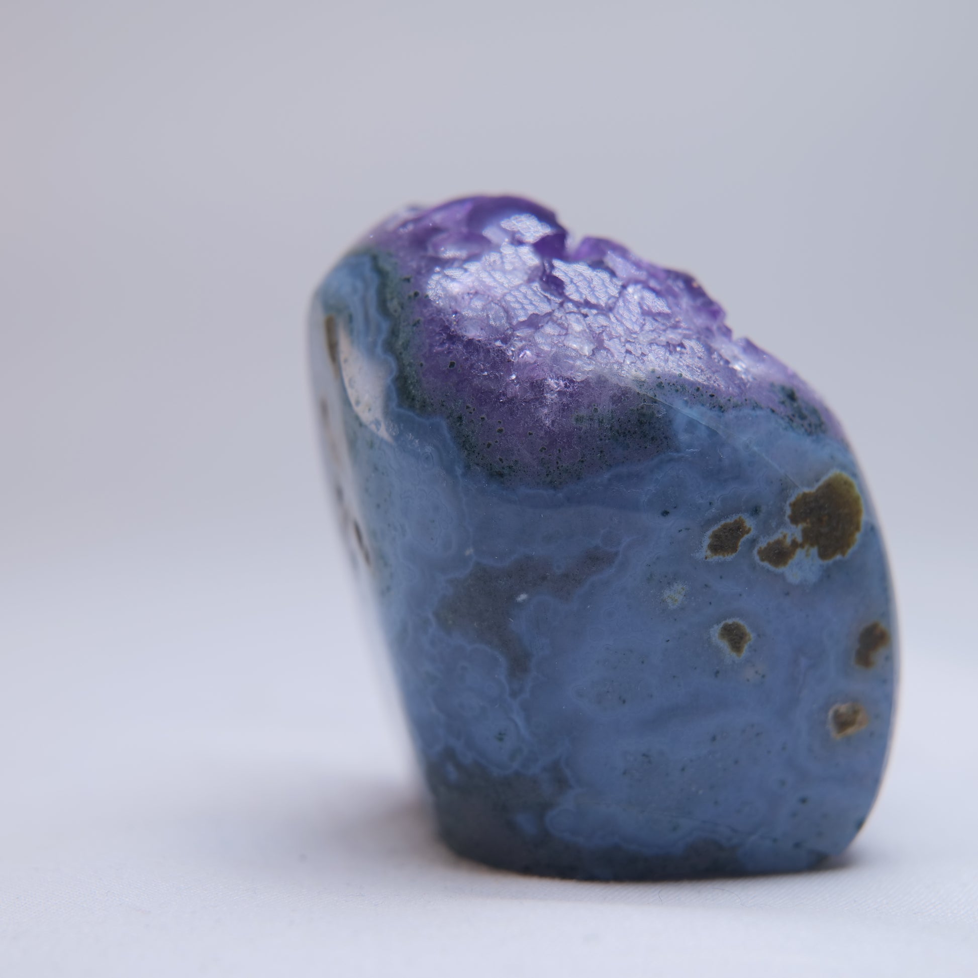 Uruguay Amethyst druzy freeform 97g – back angle view