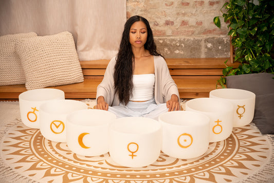 MEINL Sonic Energy Planetary Tuned Crystal Singing Bowl Chakra Set - 7 pcs detail view 2 at Luna Panther alternate view