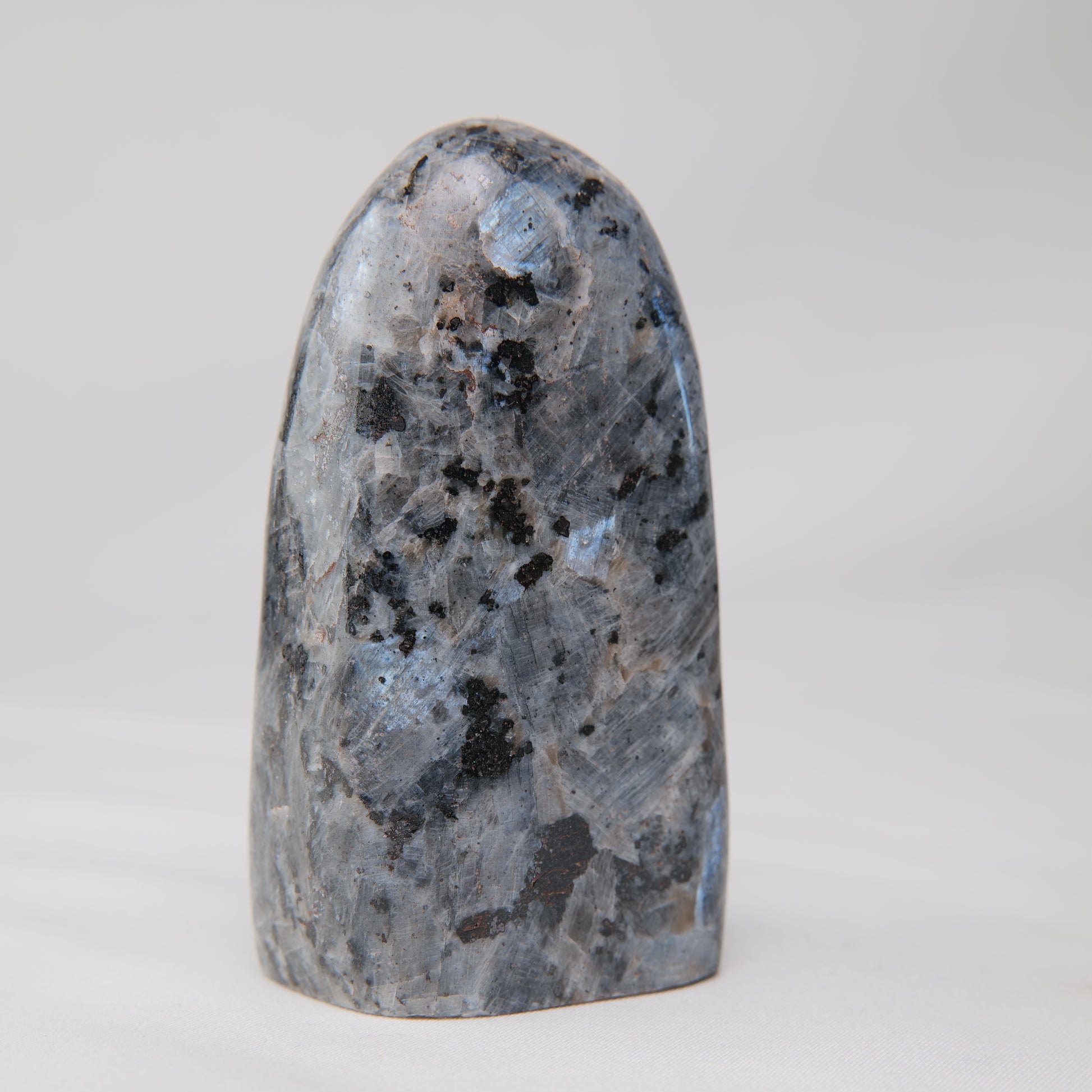 larvikite freeform 252g profile view
