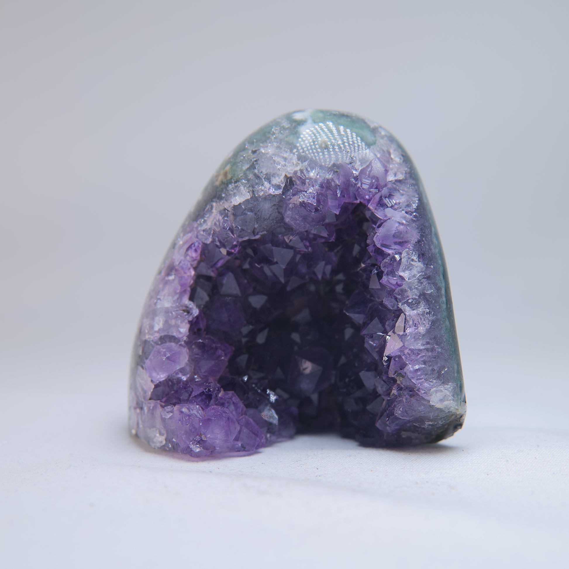 Uruguay Amethyst Druzy Freeform 210g – druzy detail
