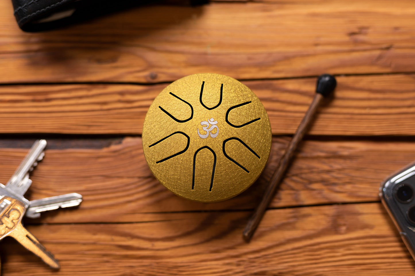 MEINL Sonic Energy Pocket Steel Tongue Drum 3" - A Major/6 Notes/440 Hz - Om/Gold detail view 6 at Luna Panther
