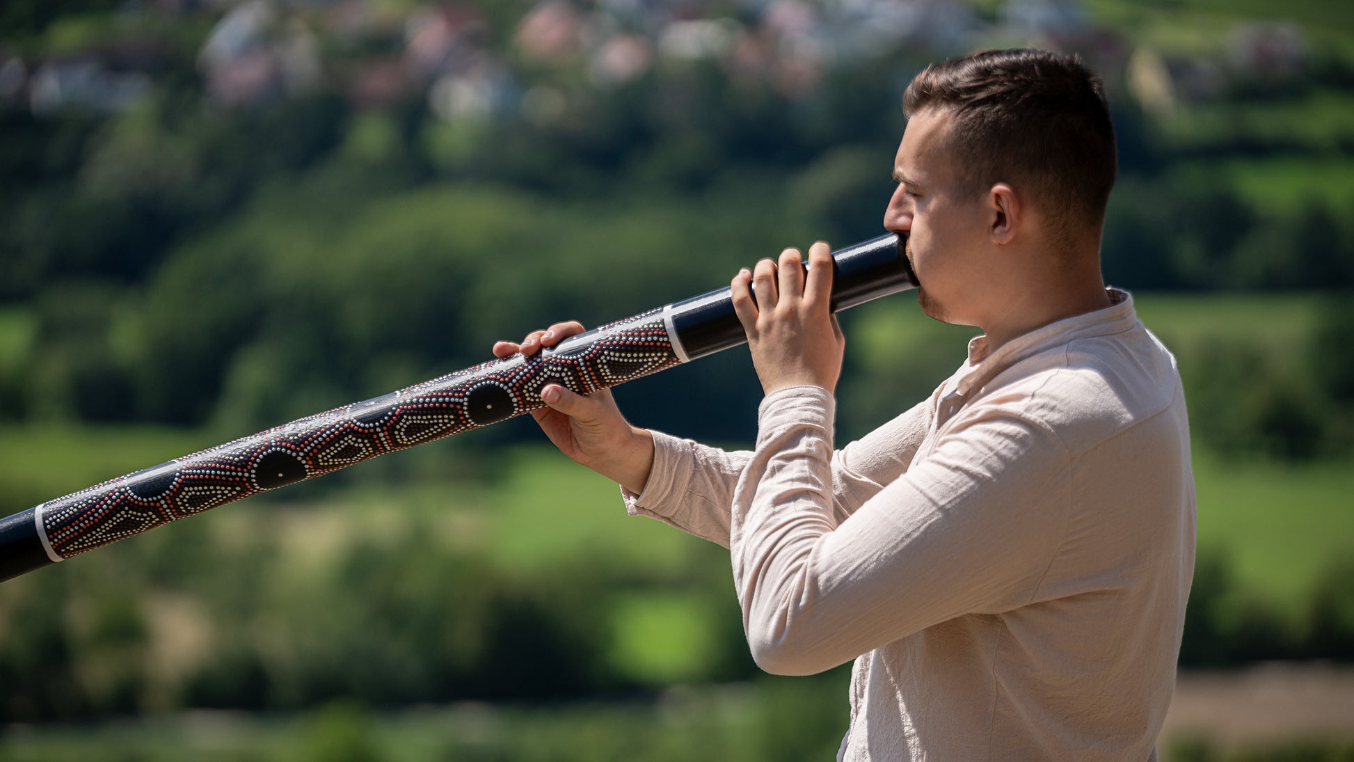 MEINL Sonic Energy Bamboo Didgeridoo - Dot-Painted/Black detail view 3 at Luna Panther