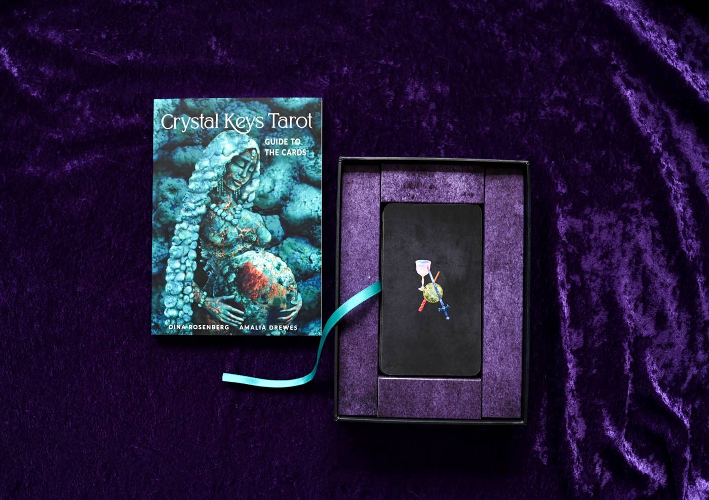 Crystal Keys Tarot: 78 Cards & 176-Page Full-Color Guidebook: Paperback; 220 pages / English