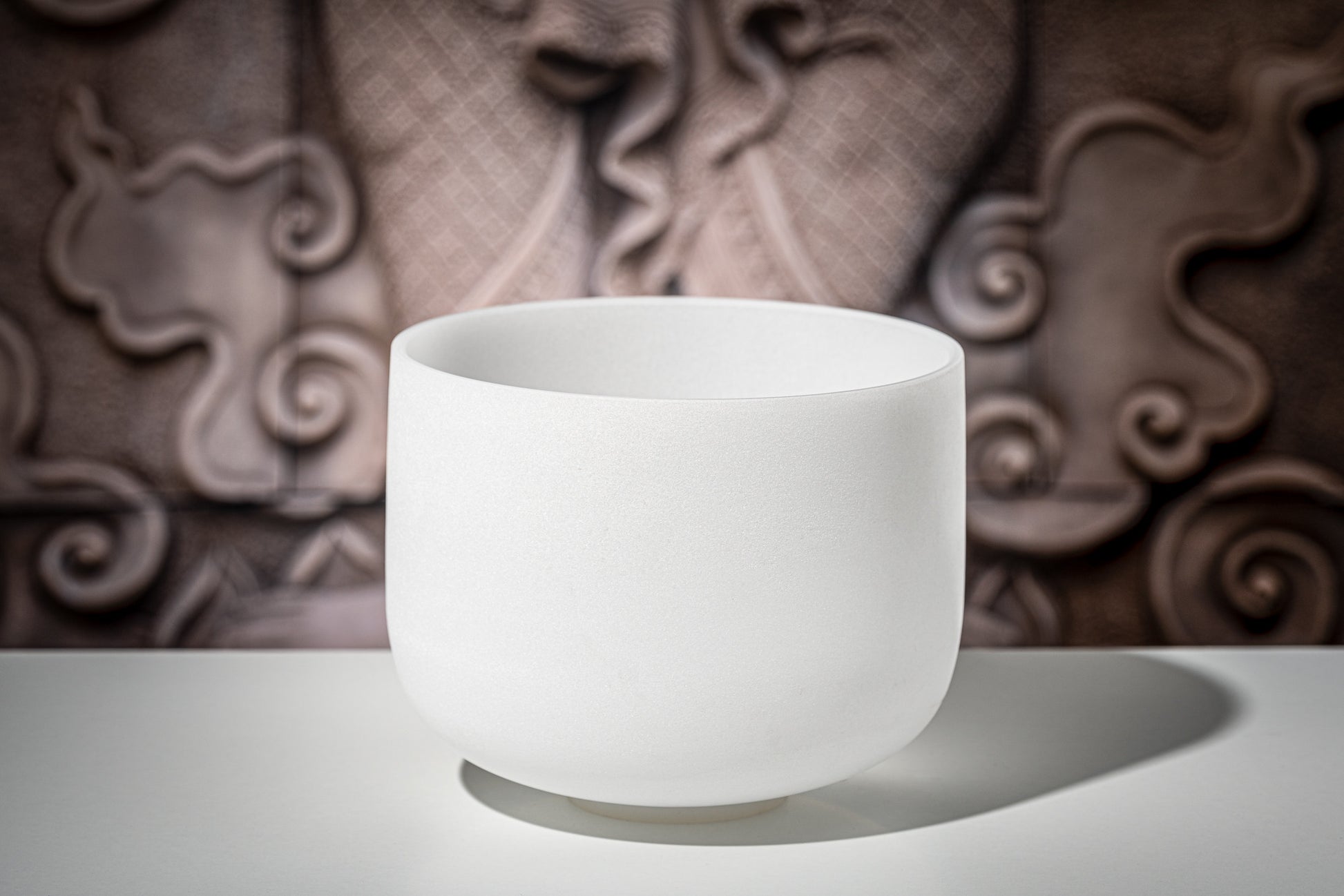 MEINL Sonic Energy White-Frosted Crystal Singing Bowl 10" - F4/Heart Chakra/432 Hz detail view 5 at Luna Panther