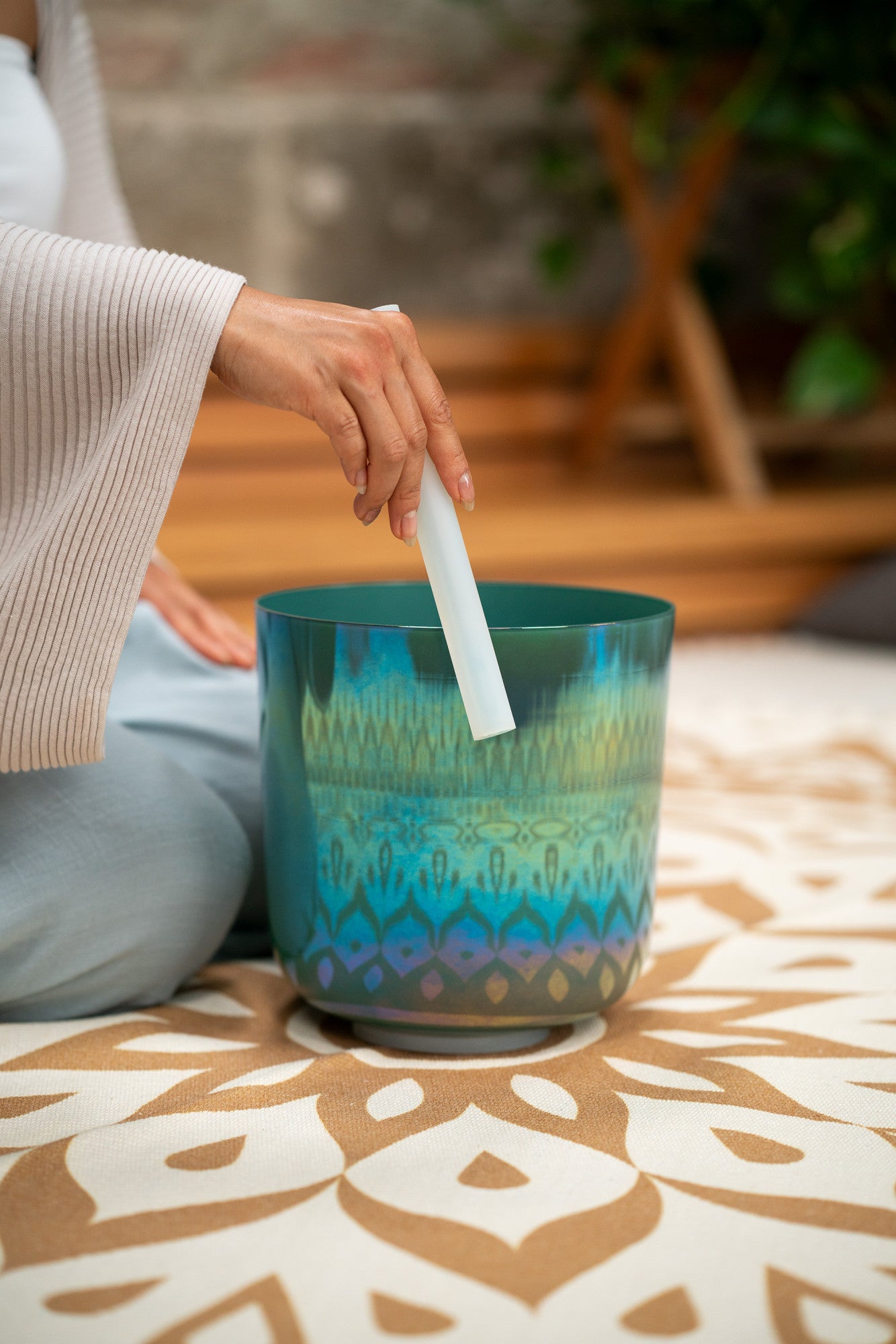 MEINL Sonic Energy Essence Crystal Singing Bowl 8" - F3/Heart Chakra/440 Hz - Mint Blue detail view 5 at Luna Panther