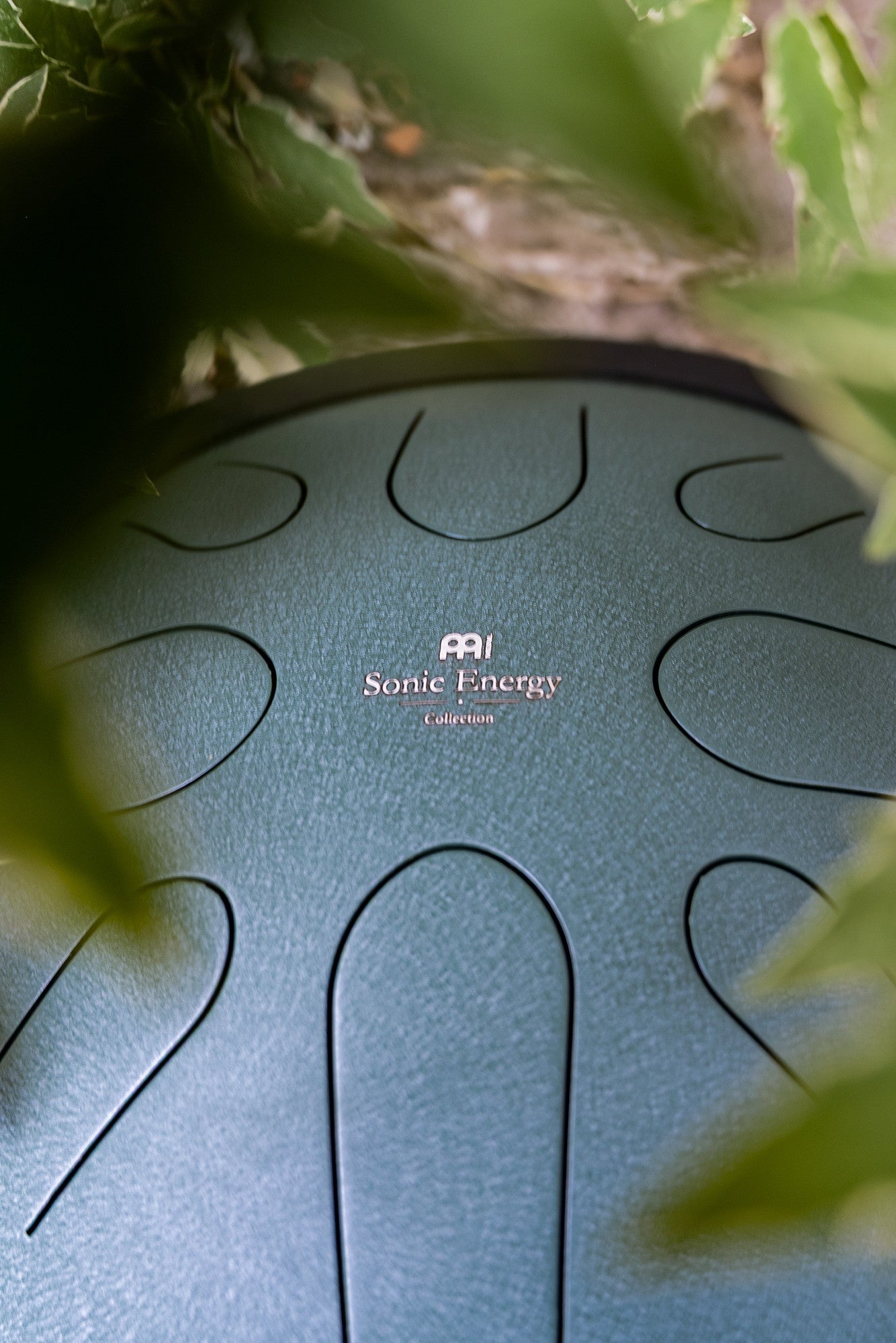 MEINL Sonic Energy Compact Steel Tongue Drum 10" - B Minor/8 Notes/432 Hz - Dark Green detail view 7 at Luna Panther