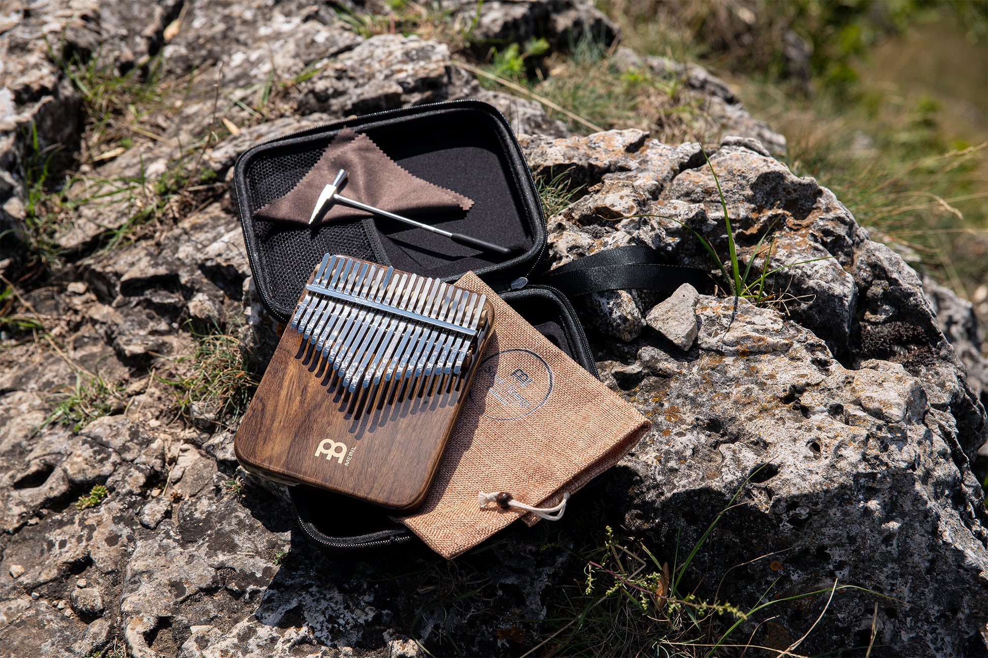 Meinl Sonic Energy Solid Kalimba - 21 notes, black walnut detail view 19 at Luna Panther