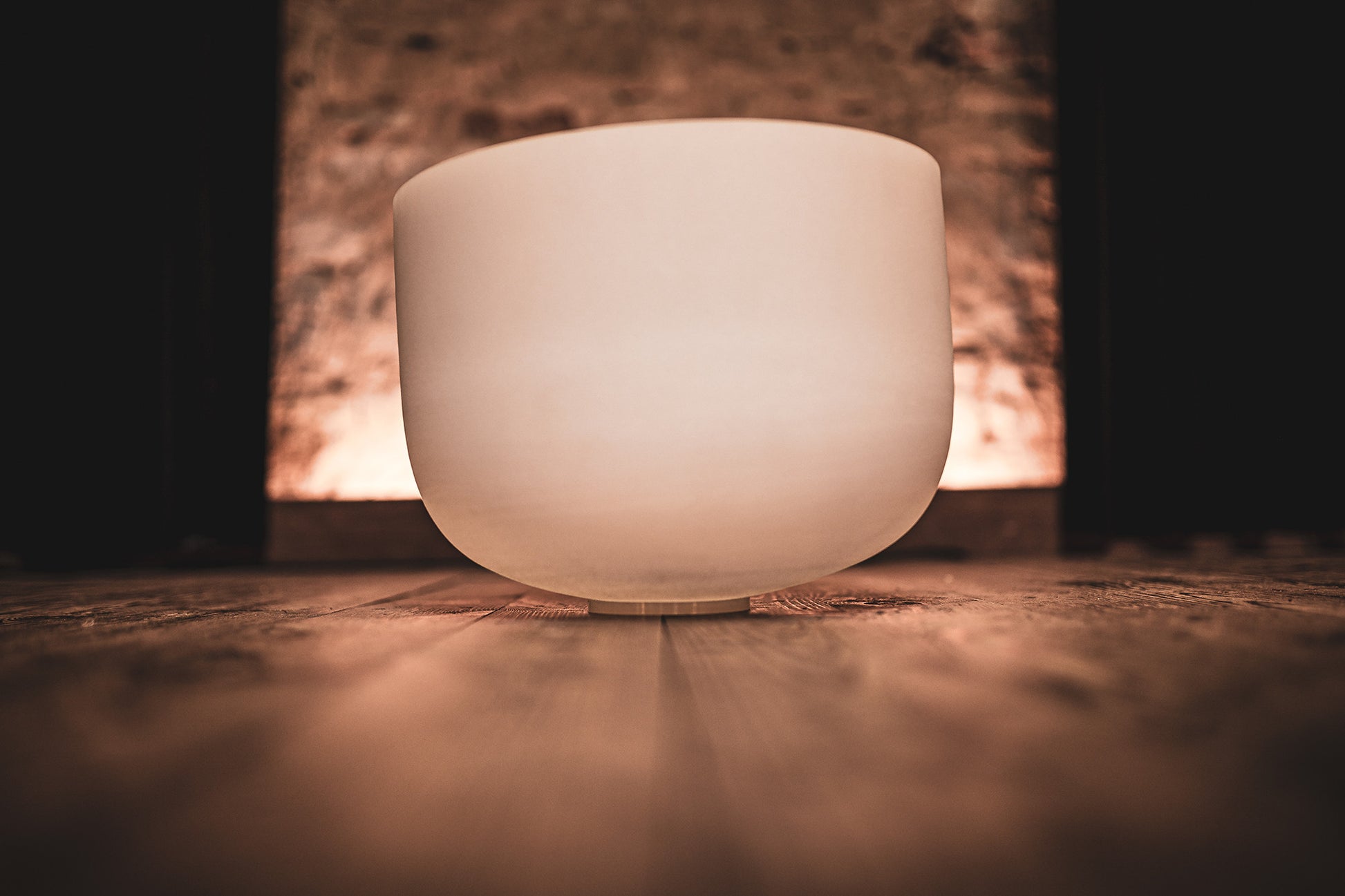MEINL Sonic Energy White-Frosted Crystal Singing Bowl 13" - D4/Sacral Chakra/432 Hz detail view 2 at Luna Panther