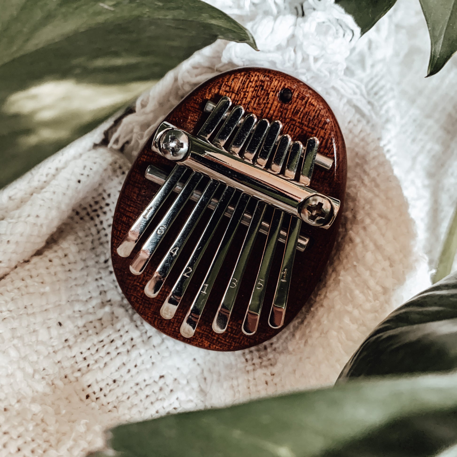 Meinl Sonic Energy Mini Kalimba - 8 notes, sapele detail view 12 at Luna Panther