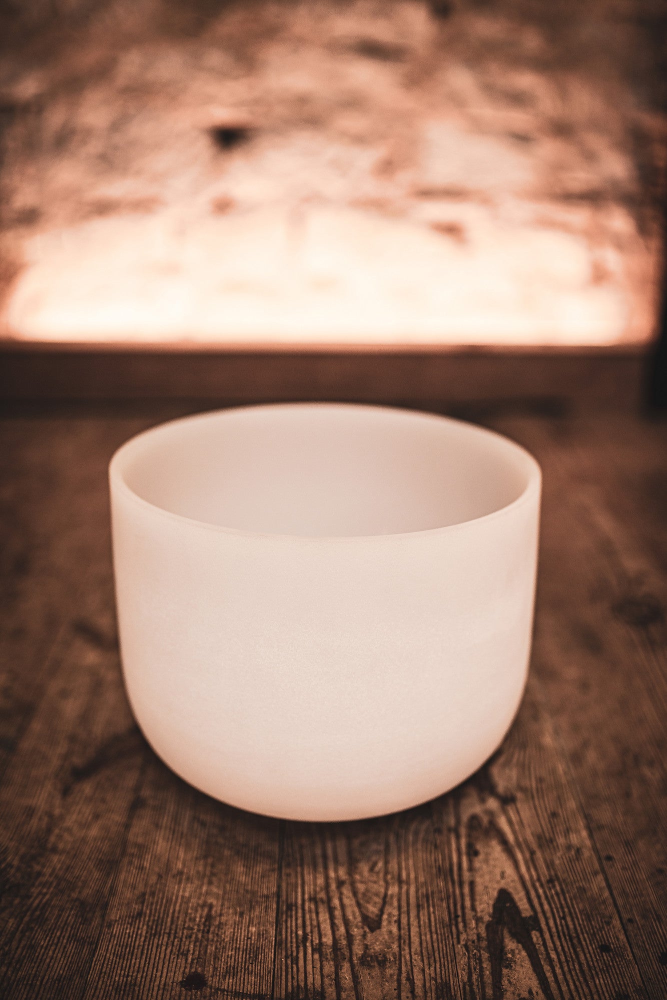 MEINL Sonic Energy White-Frosted Crystal Singing Bowl 12" - F4/Heart Chakra/432 Hz detail view 4 at Luna Panther