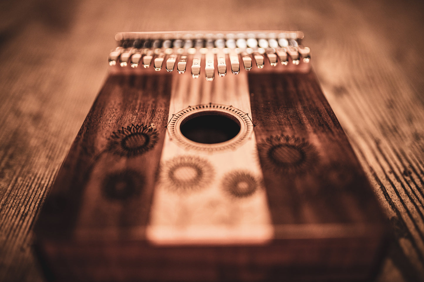 Meinl Sonic Energy Sound Hole Kalimba - 17 tones, maple + acacia detail view 14 at Luna Panther
