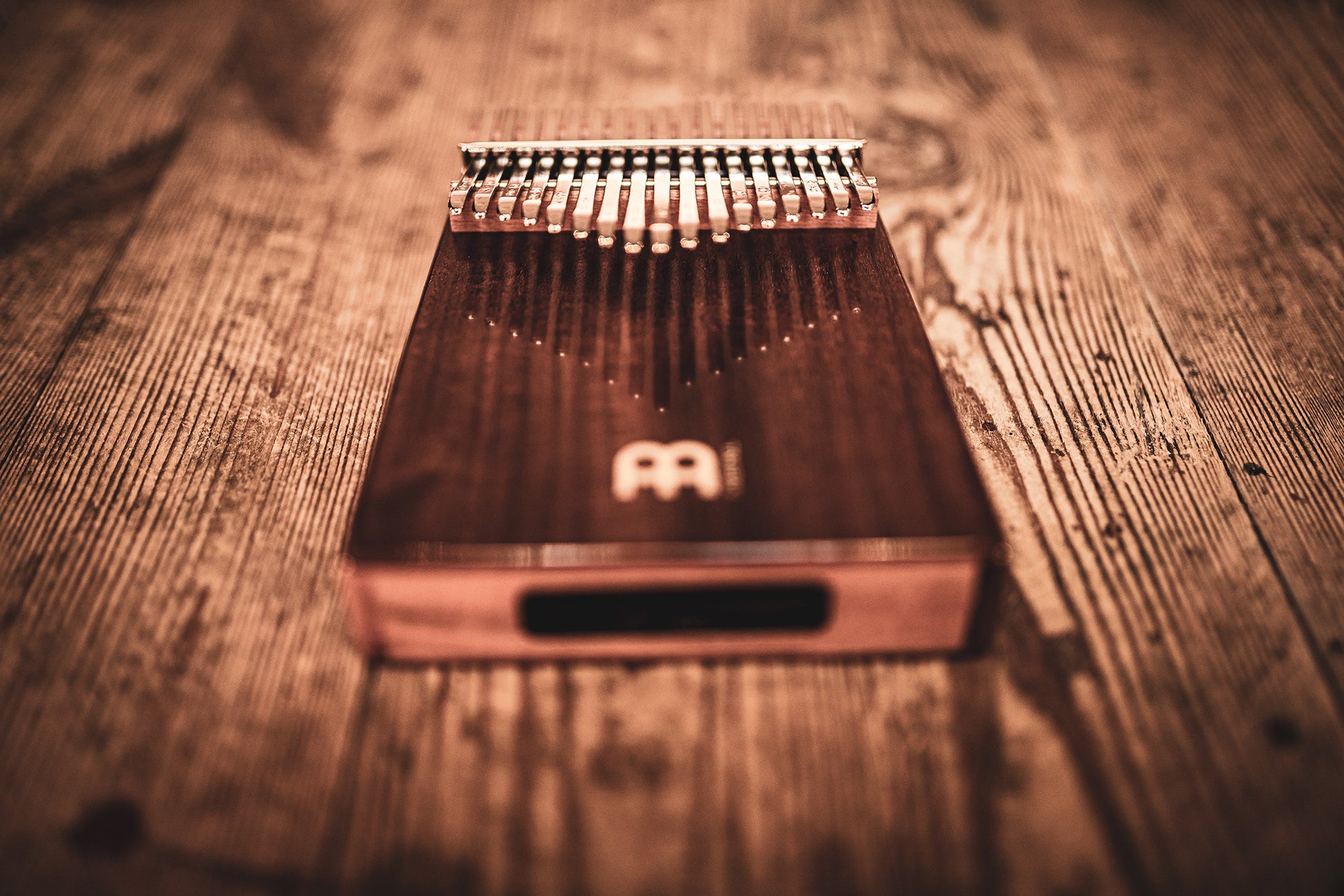 Meinl Sonic Energy Wah-Wah Kalimba - 17 notes, acacia detail view 10 at Luna Panther