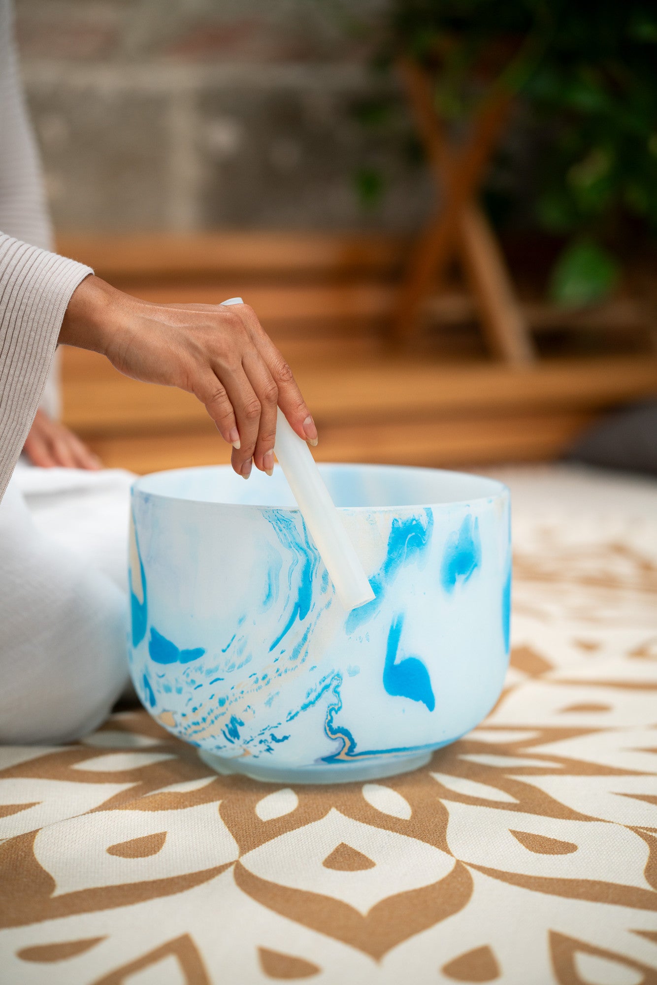 MEINL Sonic Energy Marble Crystal Singing Bowl 10" - G4/Throat Chakra/432 Hz - Light Blue detail view 3 at Luna Panther