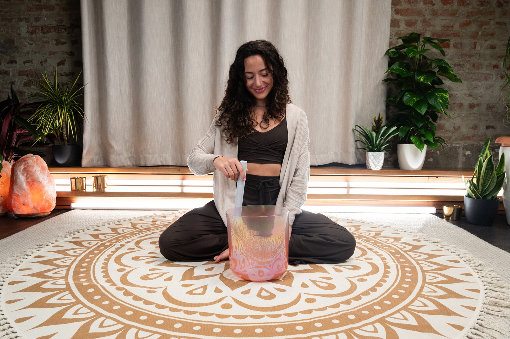 MEINL Sonic Energy Essence Crystal Singing Bowl 9" - C3/128 Hz - Light Rose Gold, Flower of Lif detail view 7 at Luna Panther