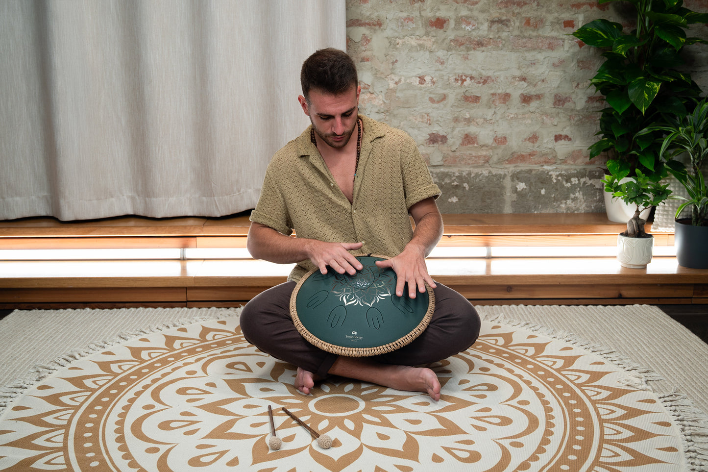 MEINL Sonic Energy Octave Steel Tongue Drum 16" - F# Minor/9 Notes>/432 Hz - Dark Green, Engra detail view 14 at Luna Panther