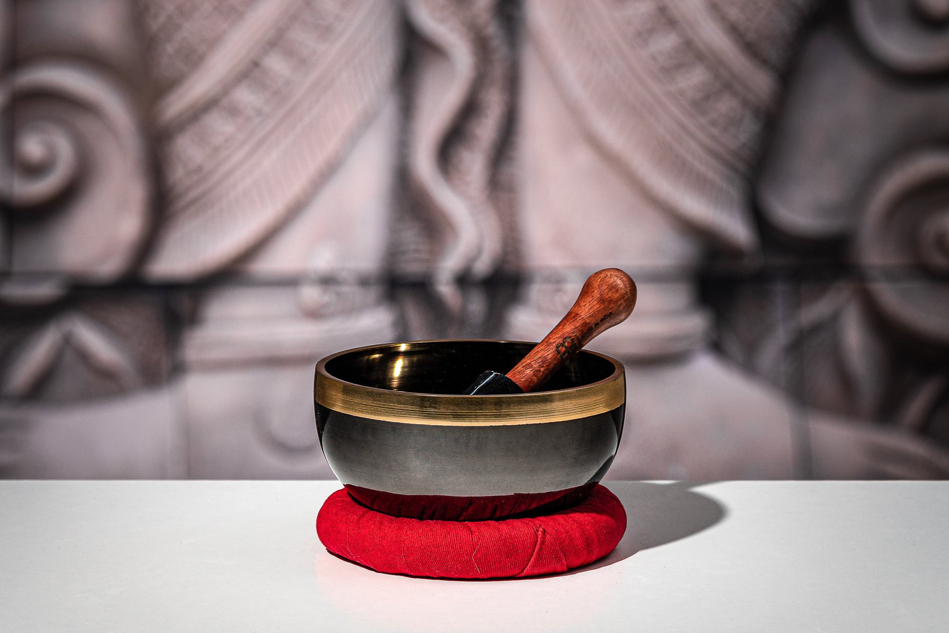 MEINL Sonic Energy Om Series Singing Bowl - 300g detail view 3 at Luna Panther