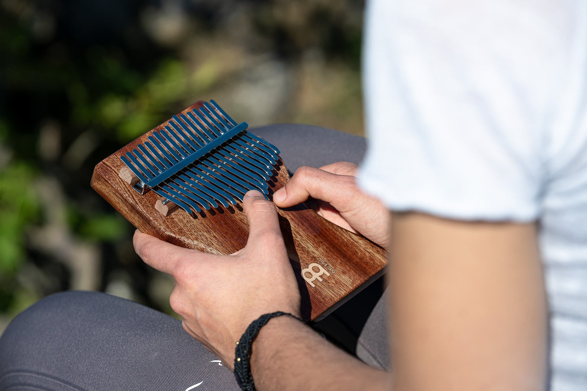 Meinl Sonic Energy Solid Kalimba - 17 notes, sapele detail view 17 at Luna Panther