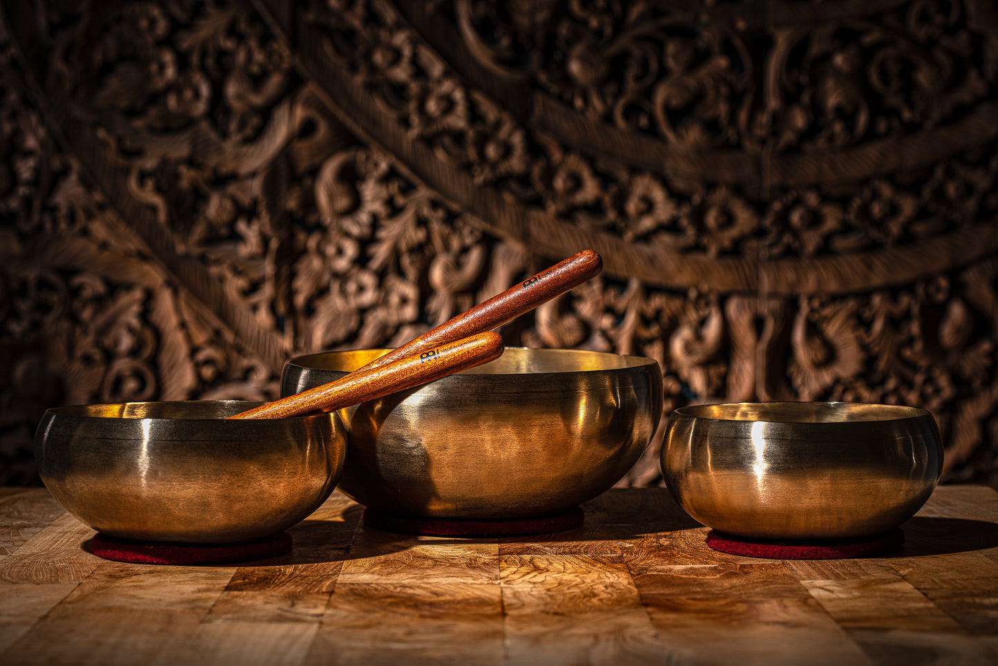 MEINL Sonic Energy Cosmos Series Basic Therapy Singing Bowl Set 5 pcs - 800/1000/2000g + Malle detail view 10 at Luna Panther