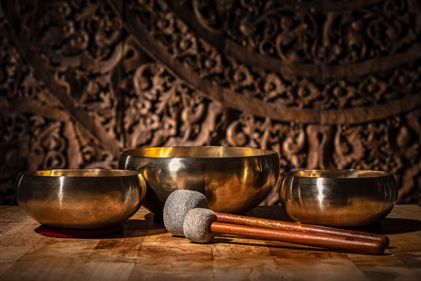 MEINL Sonic Energy Cosmos Series Basic Therapy Singing Bowl Set 5 pcs - 800/1000/2000g + Mallet detail view 9 at Luna Panther