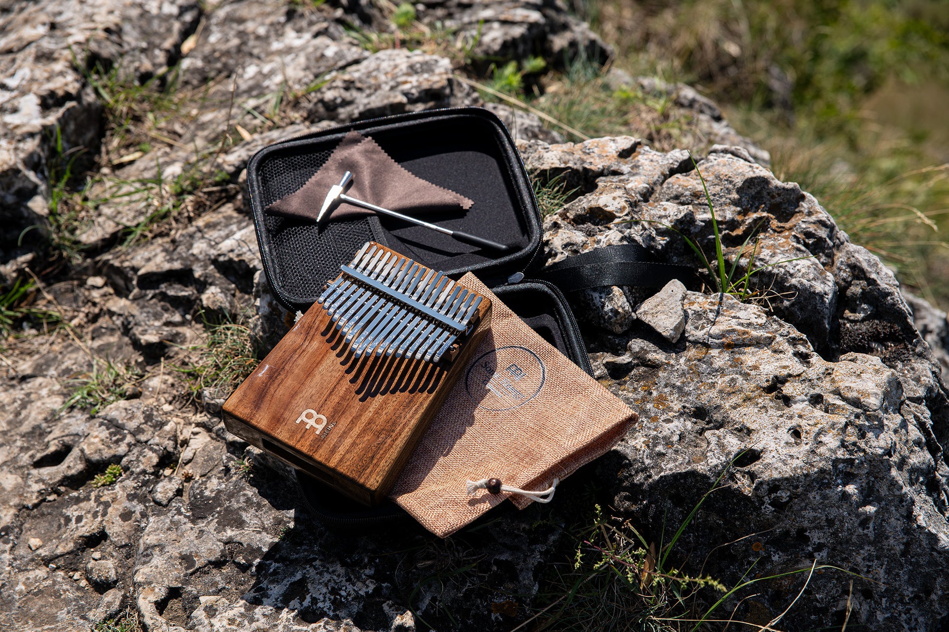 Meinl Sonic Energy Wah-Wah Kalimba - 17 notes, acacia detail view 19 at Luna Panther