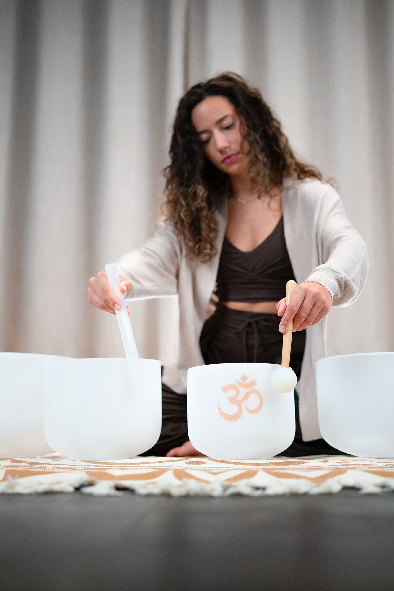 MEINL Sonic Energy 4-piece Om Crystal Singing Bowl Set detail view 4 at Luna Panther